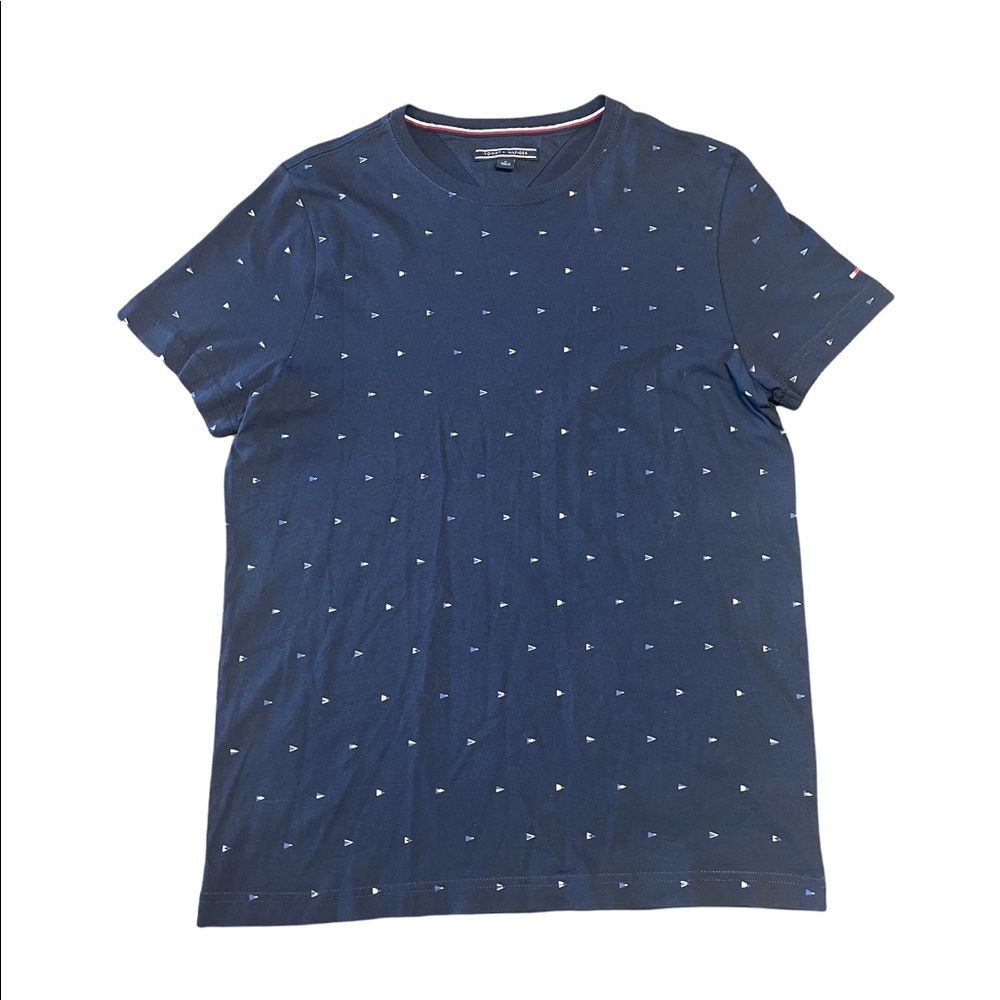 Tommy Hilfiger T-shirt.      B1
